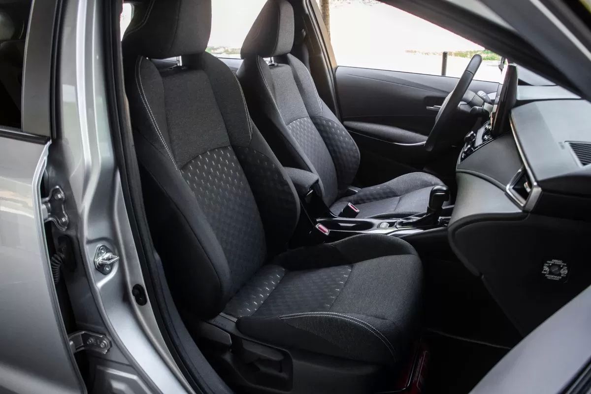 toyota-corolla-2023-hibrido-a-gasolina-1798cc