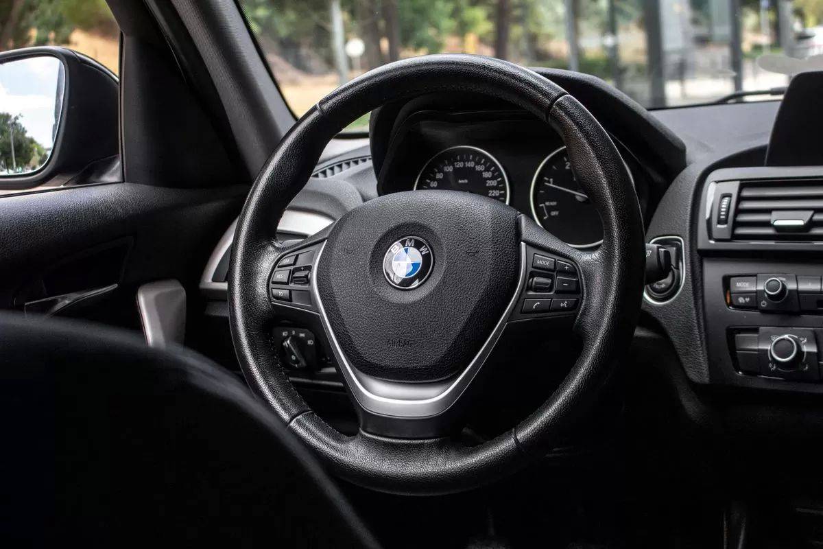 bmw-serie-1-2015-diesel-1598cc