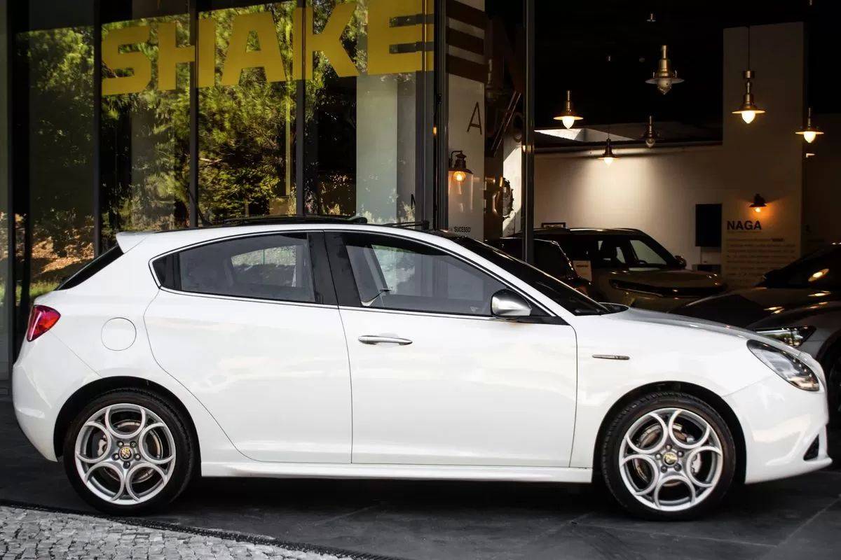 alfa-romeo-giulietta-2010-diesel-1598cc