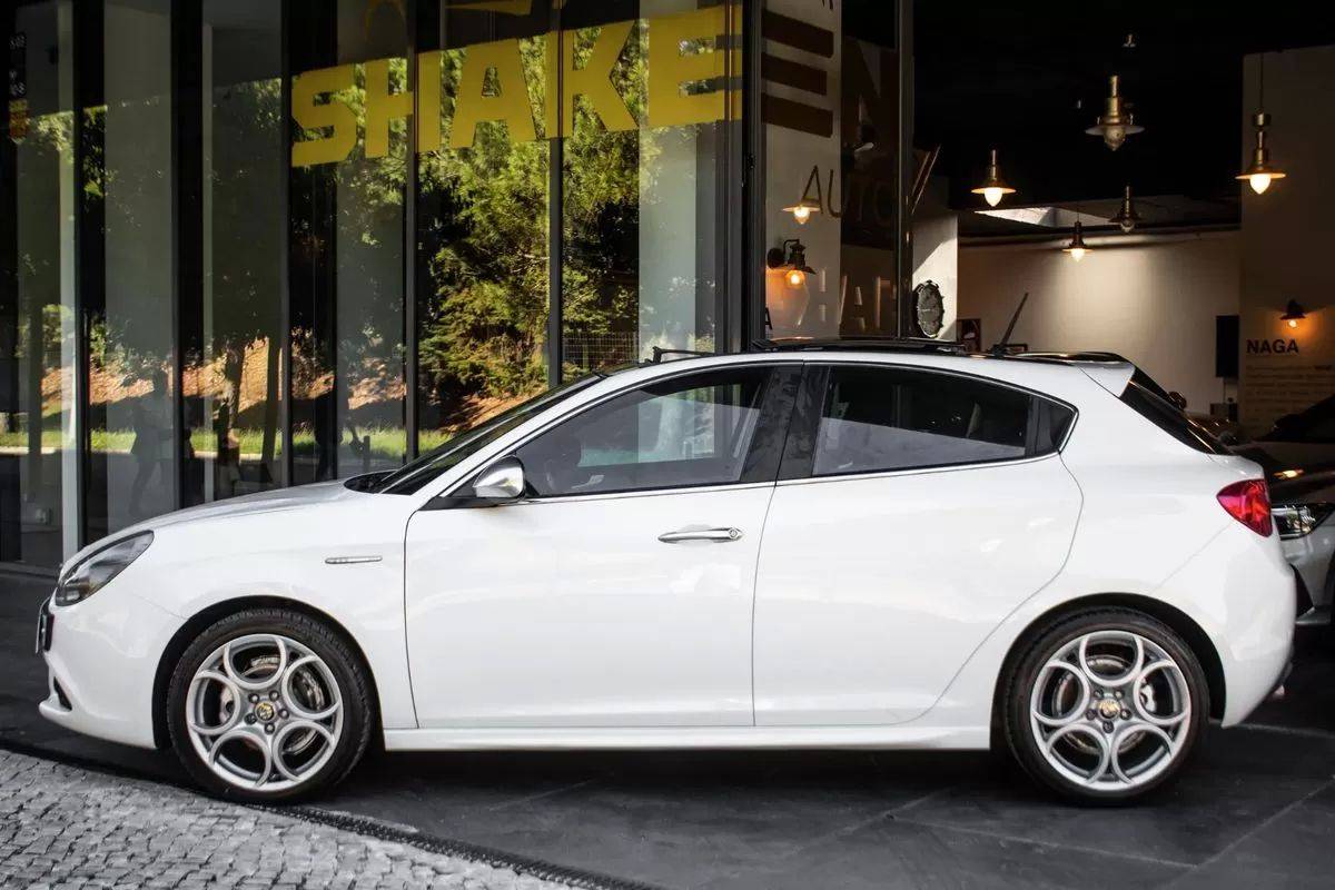alfa-romeo-giulietta-2010-diesel-1598cc
