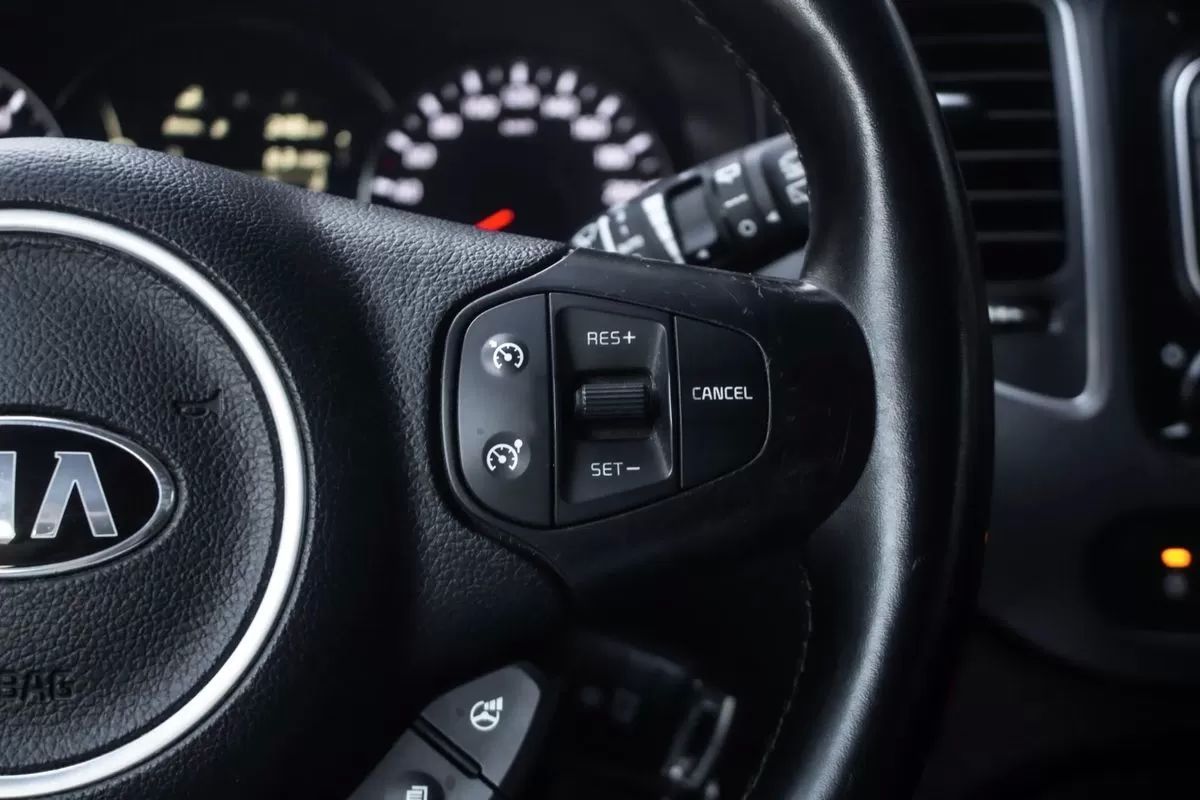 kia-carens-2015-diesel-1685cc