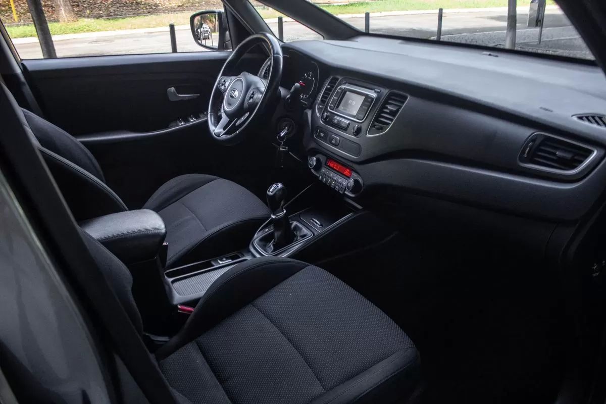 kia-carens-2015-diesel-1685cc