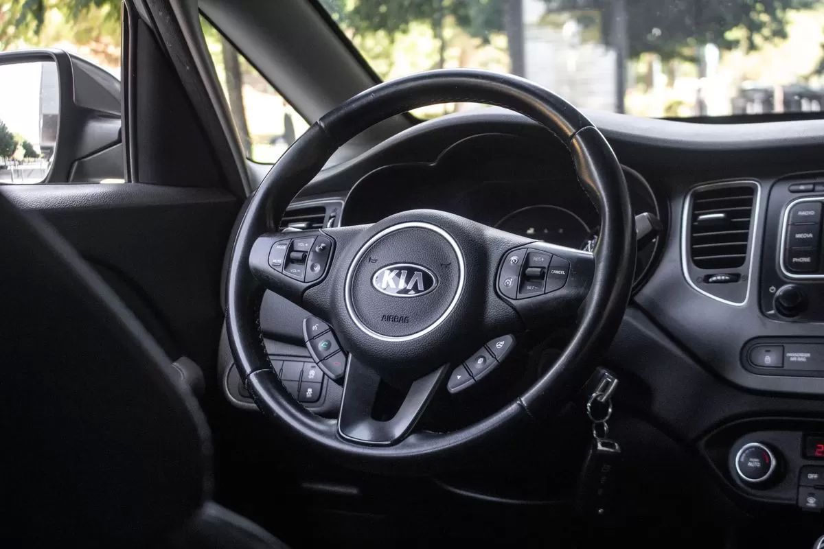 kia-carens-2015-diesel-1685cc