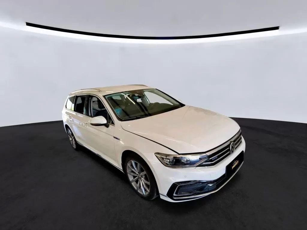 volkswagen-passat-variant-2021-hibrido-1395cc