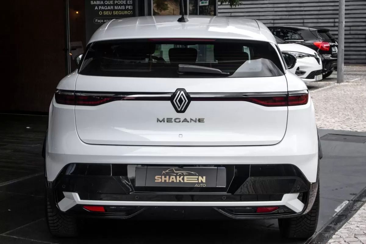 renault-megane-e-tech-2022-eletrico-0cc