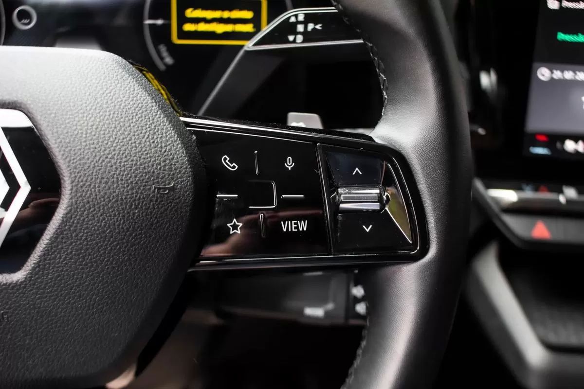 renault-megane-e-tech-2022-eletrico-0cc