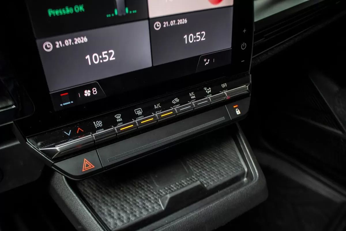 renault-megane-e-tech-2022-eletrico-0cc