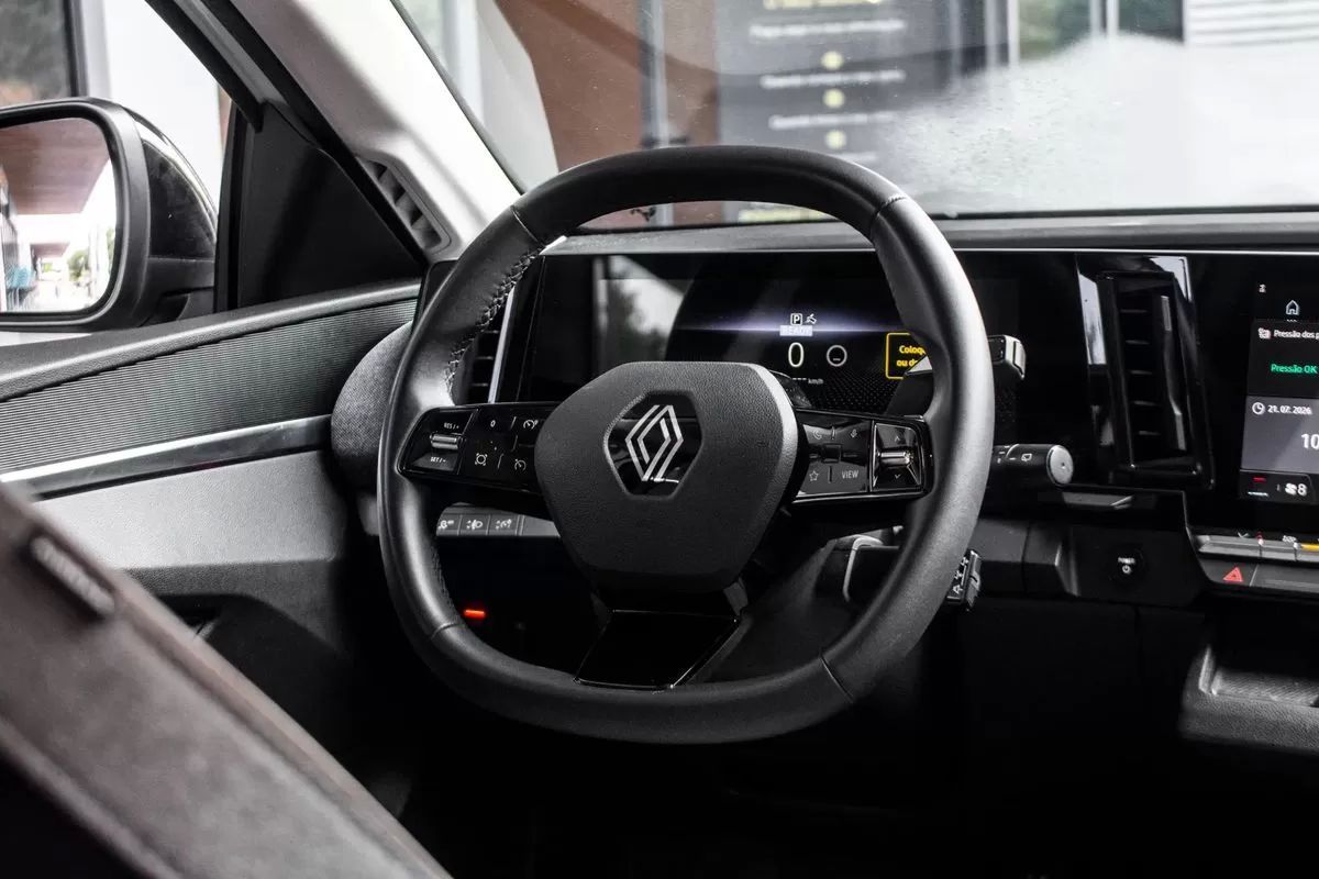 renault-megane-e-tech-2022-eletrico-0cc
