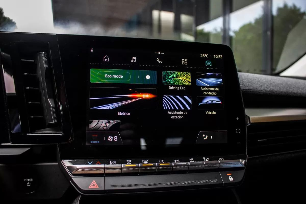 renault-megane-e-tech-2022-eletrico-0cc