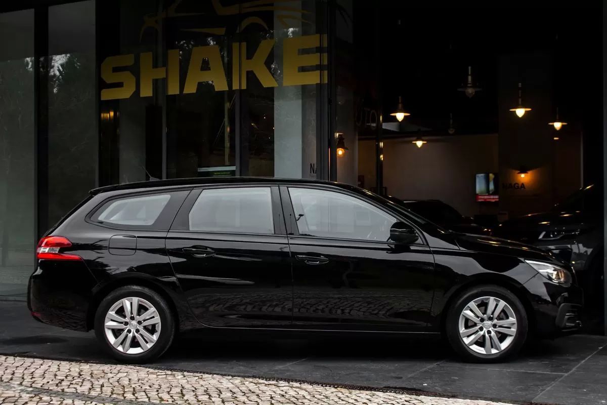 peugeot-308-sw-2019-diesel-1499cc