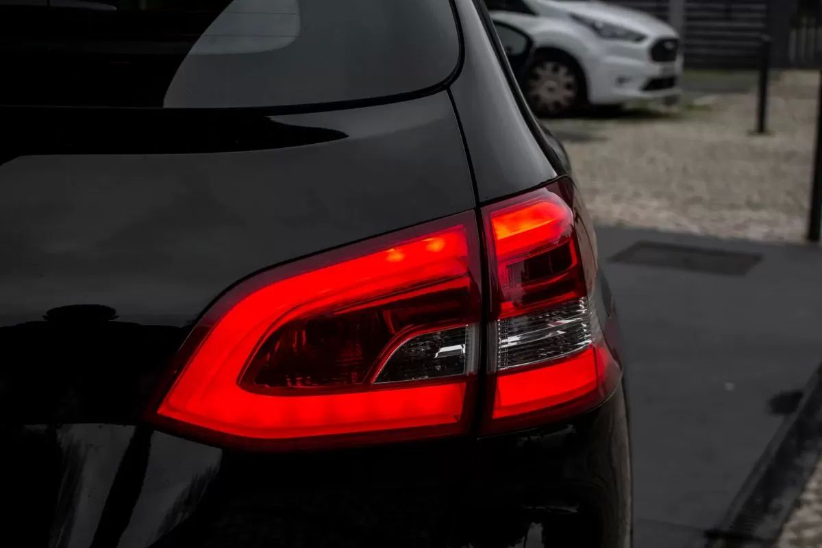 peugeot-308-sw-2019-diesel-1499cc