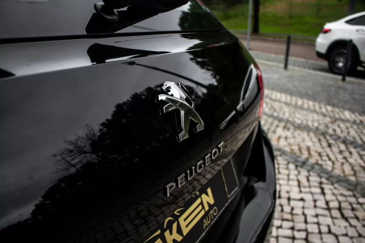 peugeot-308-sw-2019-diesel-1499cc