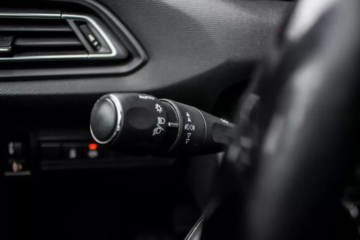 peugeot-308-sw-2019-diesel-1499cc