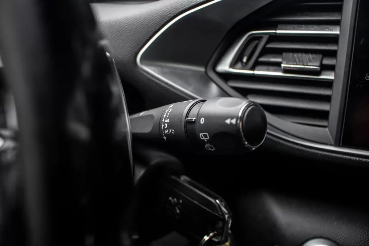 peugeot-308-sw-2019-diesel-1499cc