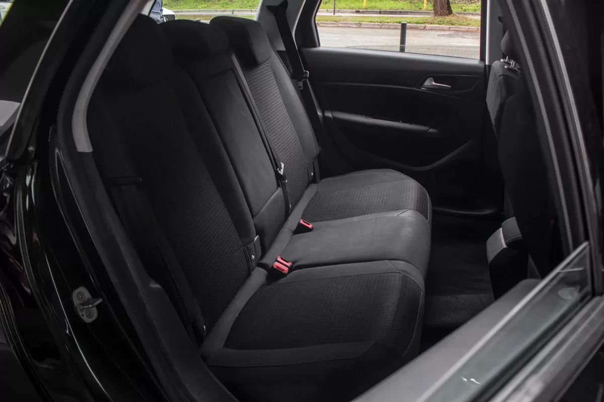 peugeot-308-sw-2019-diesel-1499cc