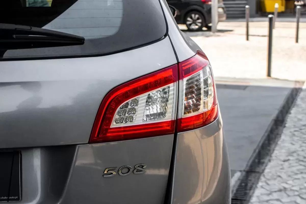 peugeot-508-sw-2015-diesel-1560cc