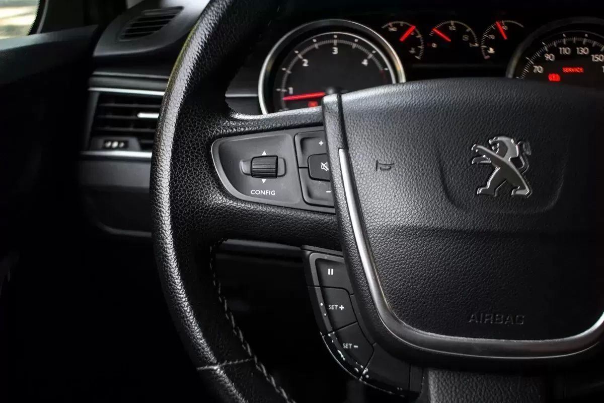 peugeot-508-sw-2015-diesel-1560cc