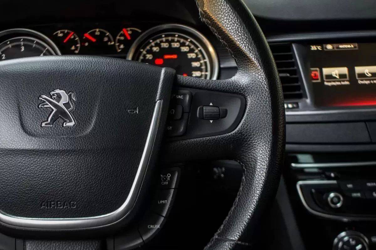 peugeot-508-sw-2015-diesel-1560cc