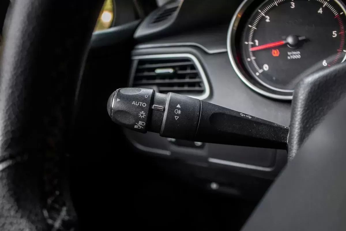 peugeot-508-sw-2015-diesel-1560cc