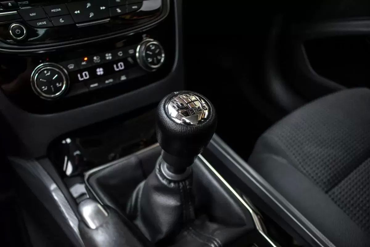 peugeot-508-sw-2015-diesel-1560cc