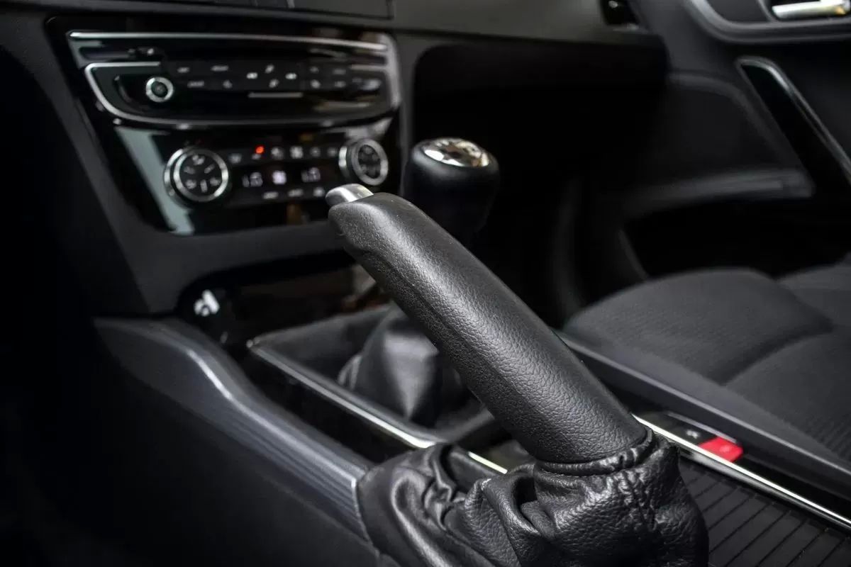 peugeot-508-sw-2015-diesel-1560cc