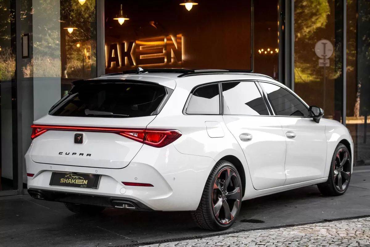 cupra-leon-sportstourer-2023-gasolina-1498cc