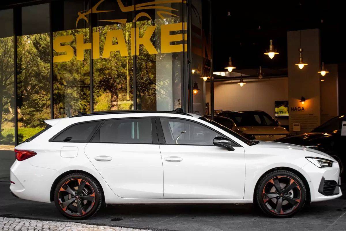 cupra-leon-sportstourer-2023-gasolina-1498cc