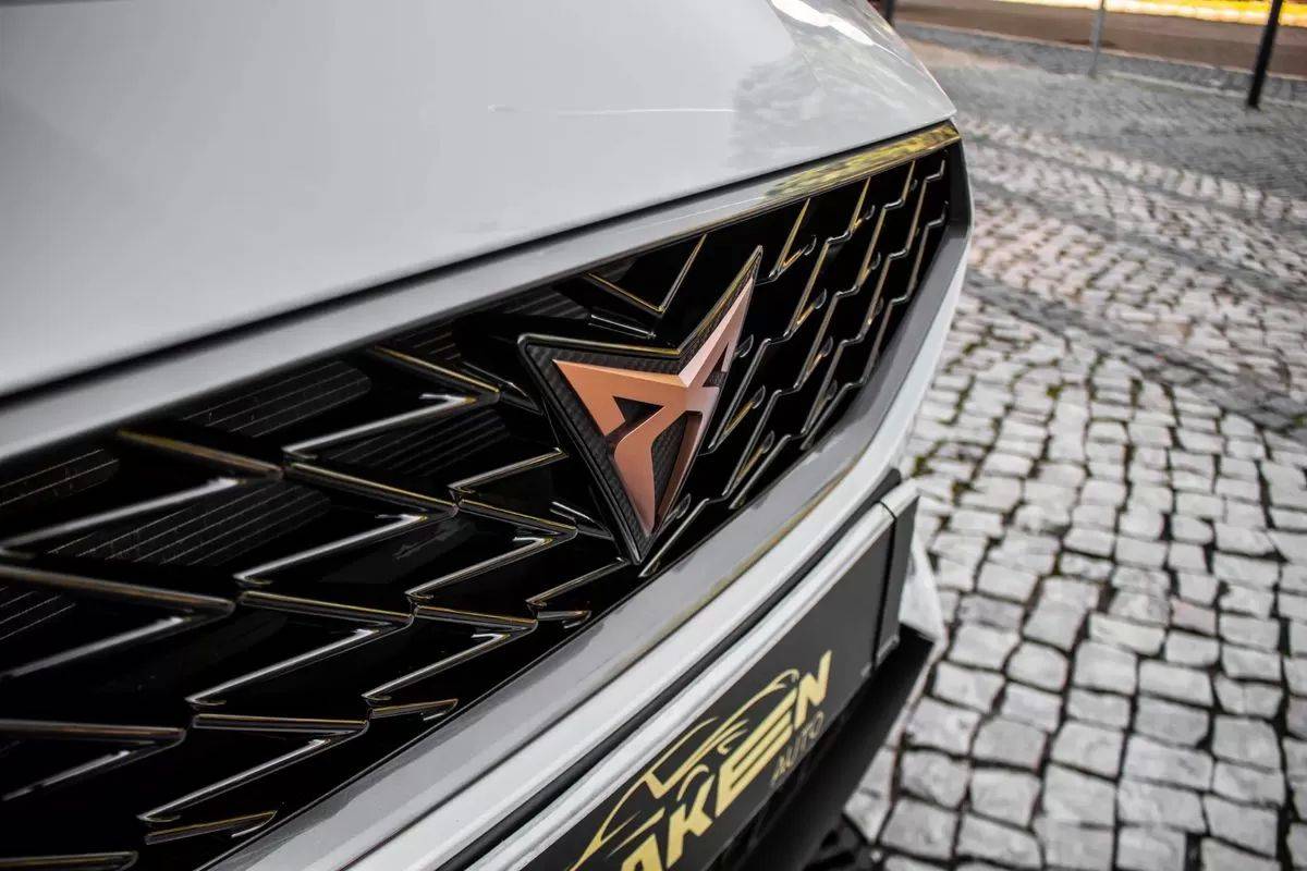cupra-leon-sportstourer-2023-gasolina-1498cc