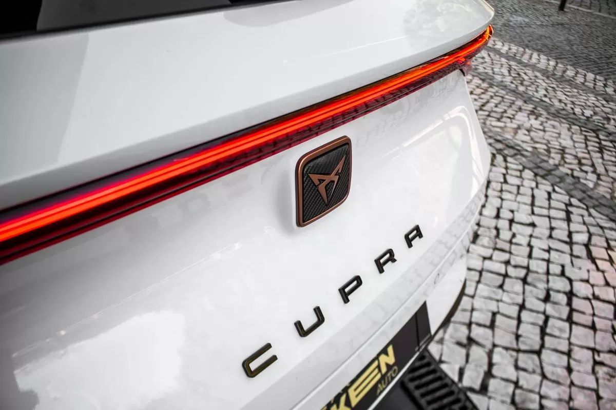 cupra-leon-sportstourer-2023-gasolina-1498cc