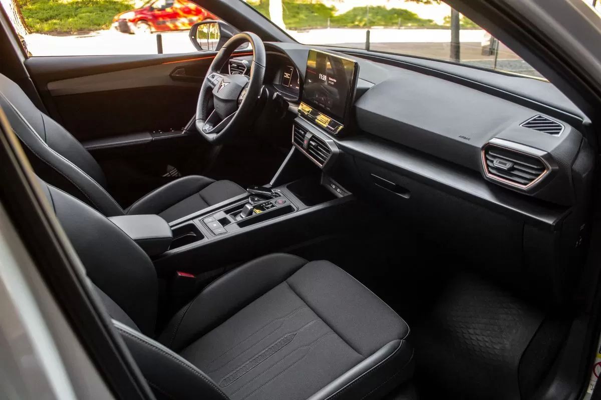cupra-leon-sportstourer-2023-gasolina-1498cc