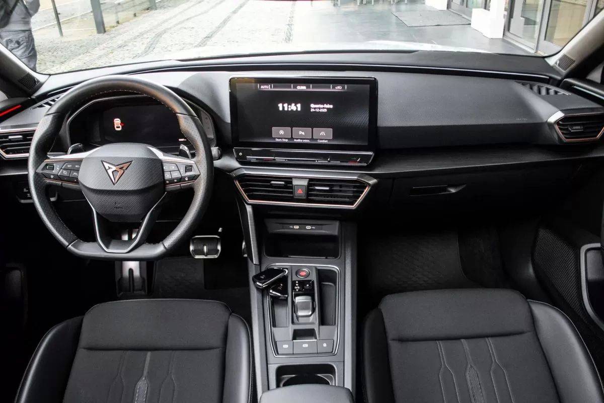 cupra-leon-sportstourer-2023-gasolina-1498cc