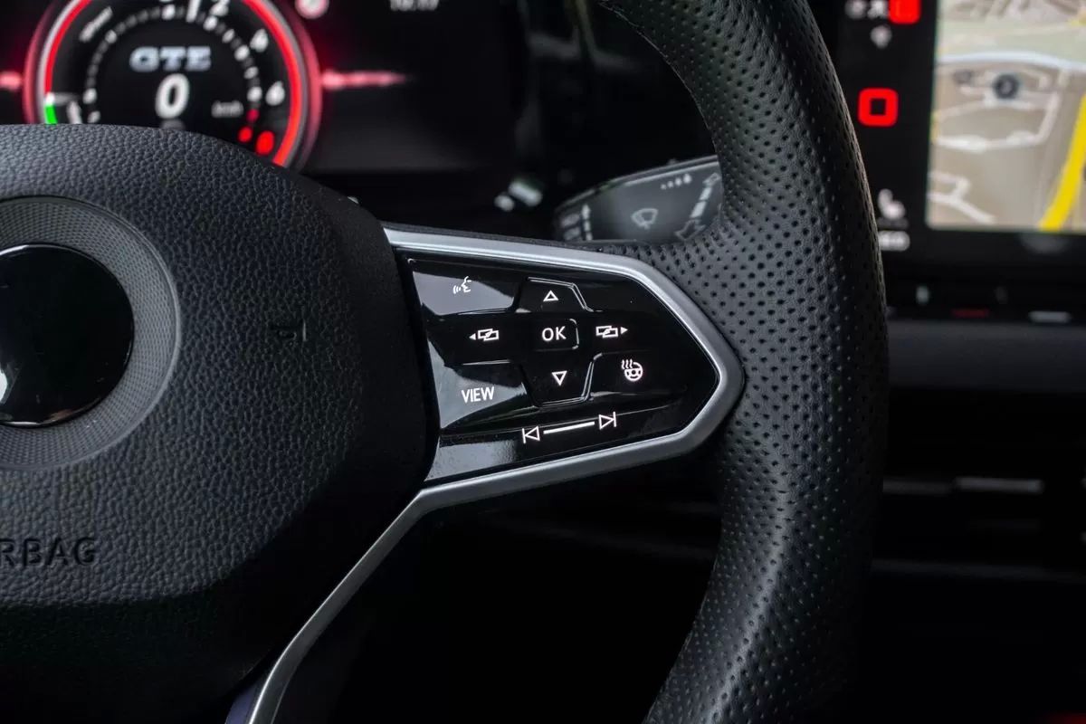 volkswagen-golf-2021-hibrido-1395cc