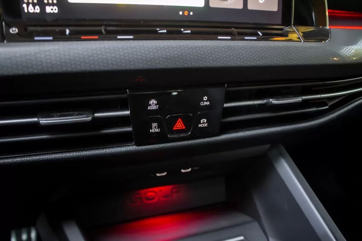 volkswagen-golf-2021-hibrido-1395cc
