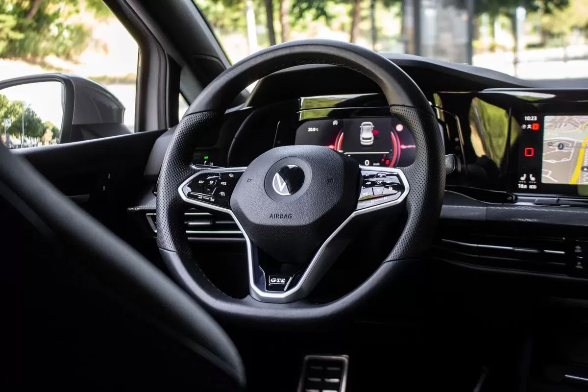 volkswagen-golf-2021-hibrido-1395cc