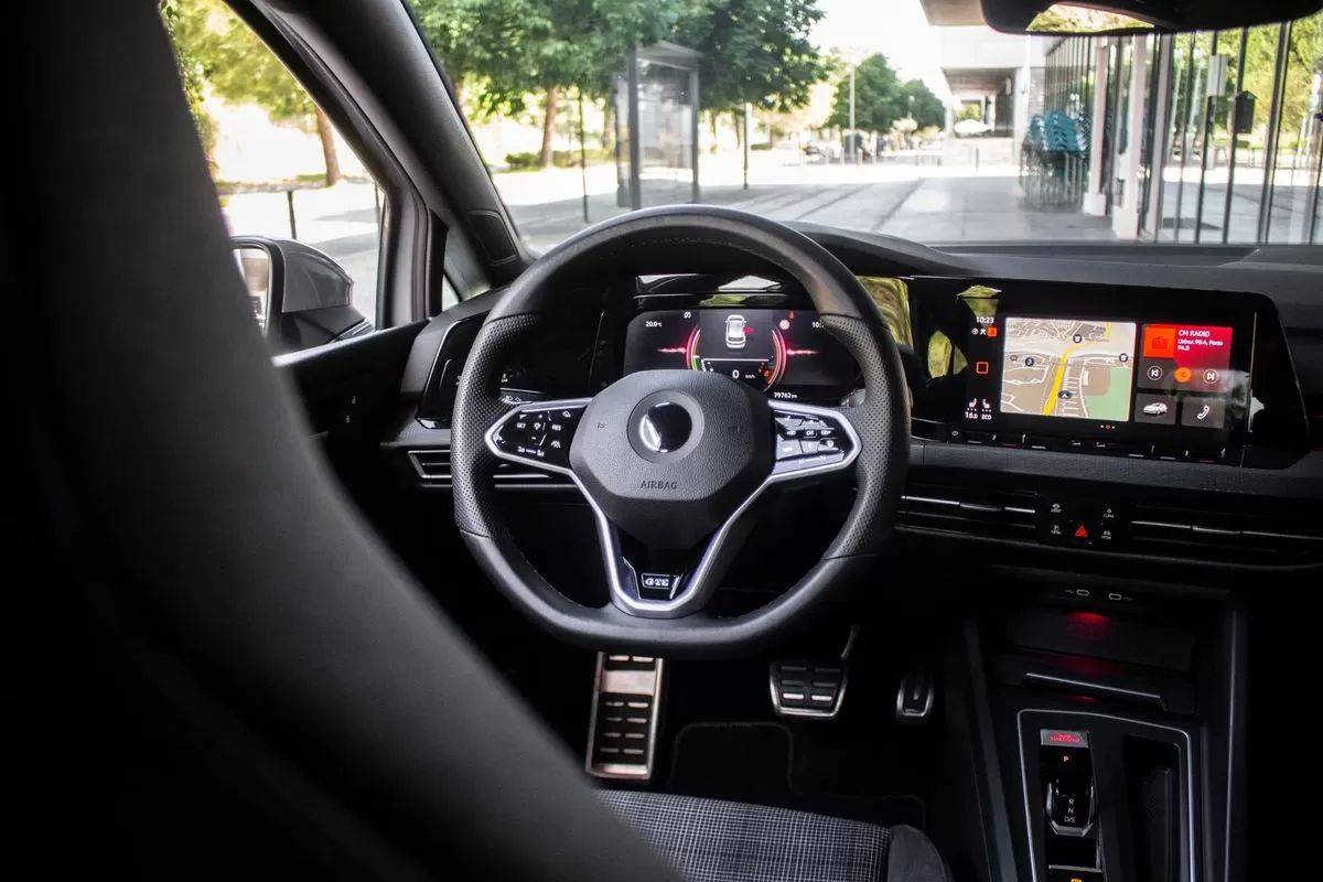 volkswagen-golf-2021-hibrido-1395cc