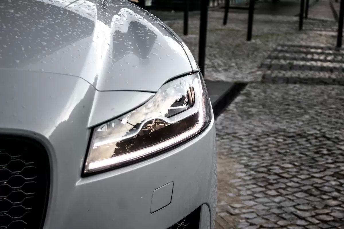 jaguar-xf-sportbrake-2019-diesel-1999cc