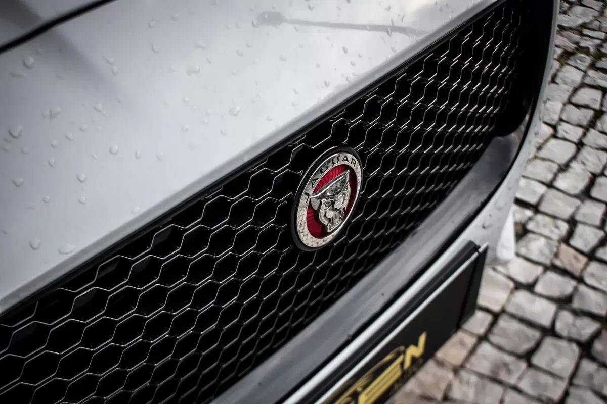jaguar-xf-sportbrake-2019-diesel-1999cc