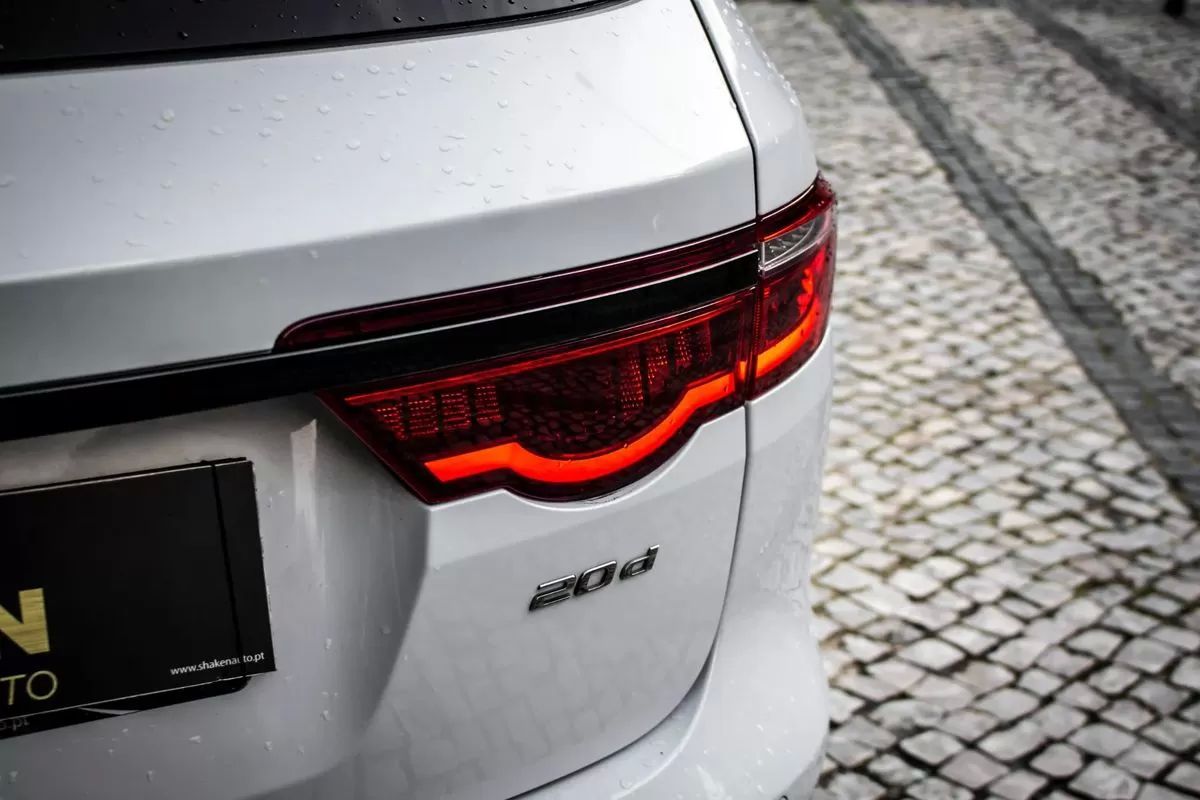 jaguar-xf-sportbrake-2019-diesel-1999cc