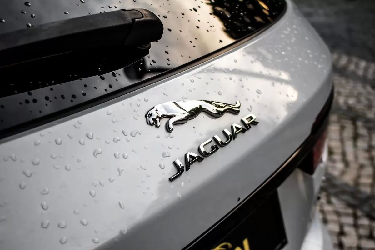 jaguar-xf-sportbrake-2019-diesel-1999cc