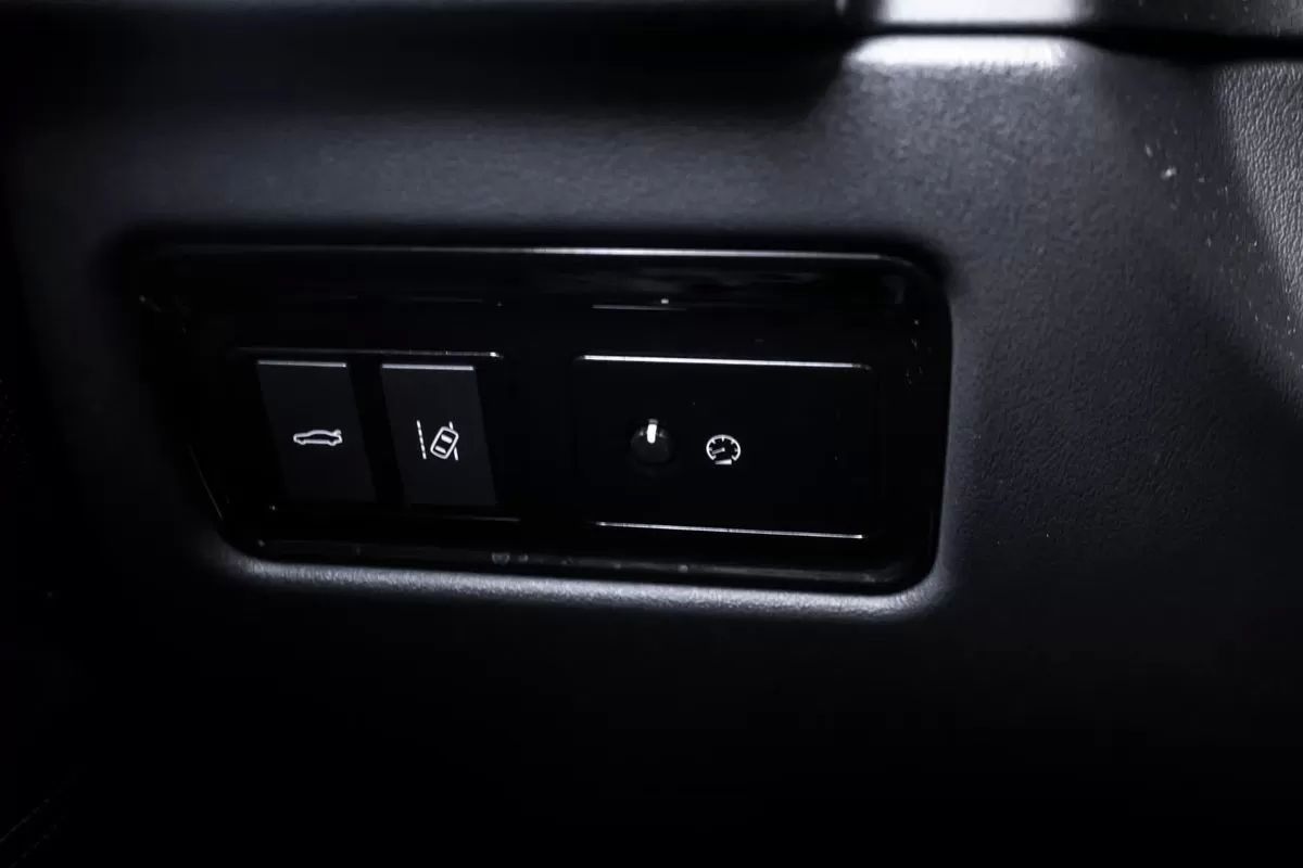 jaguar-xf-sportbrake-2019-diesel-1999cc