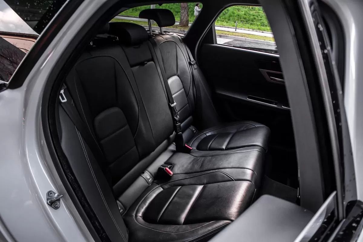 jaguar-xf-sportbrake-2019-diesel-1999cc