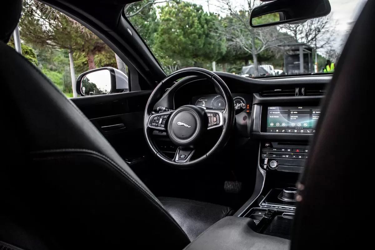 jaguar-xf-sportbrake-2019-diesel-1999cc
