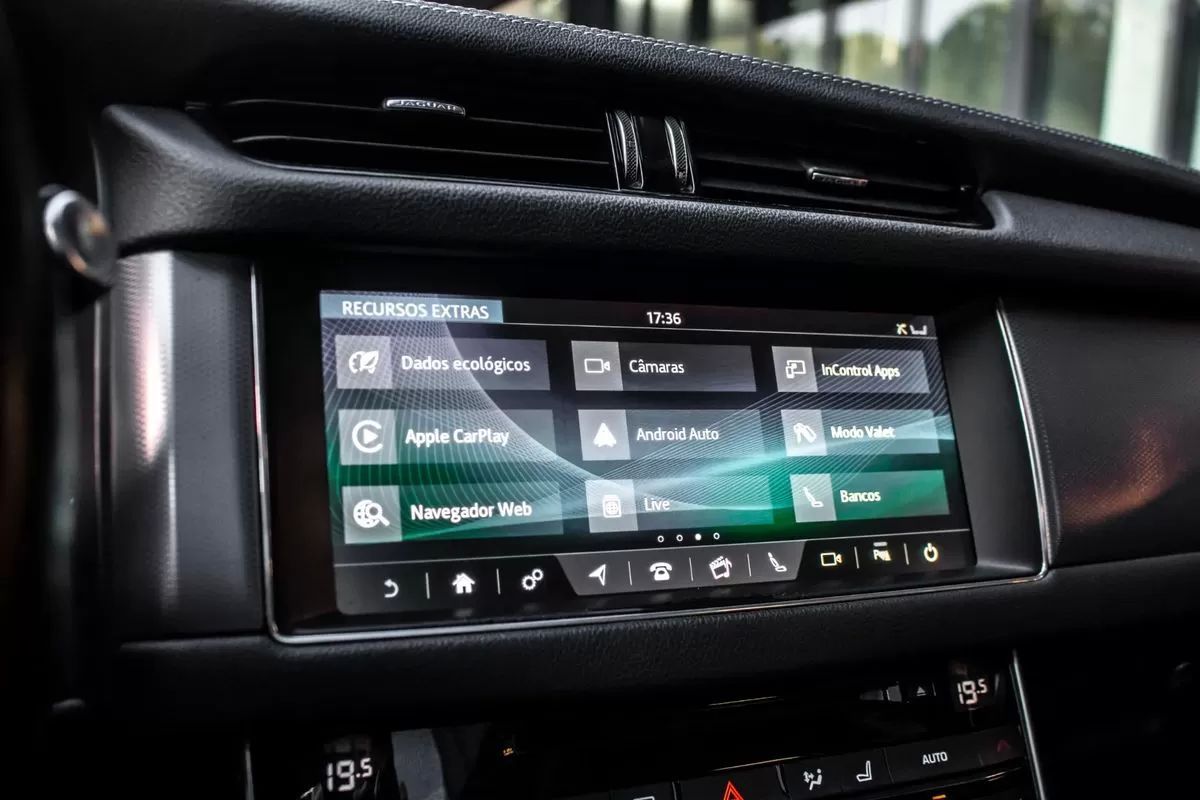 jaguar-xf-sportbrake-2019-diesel-1999cc