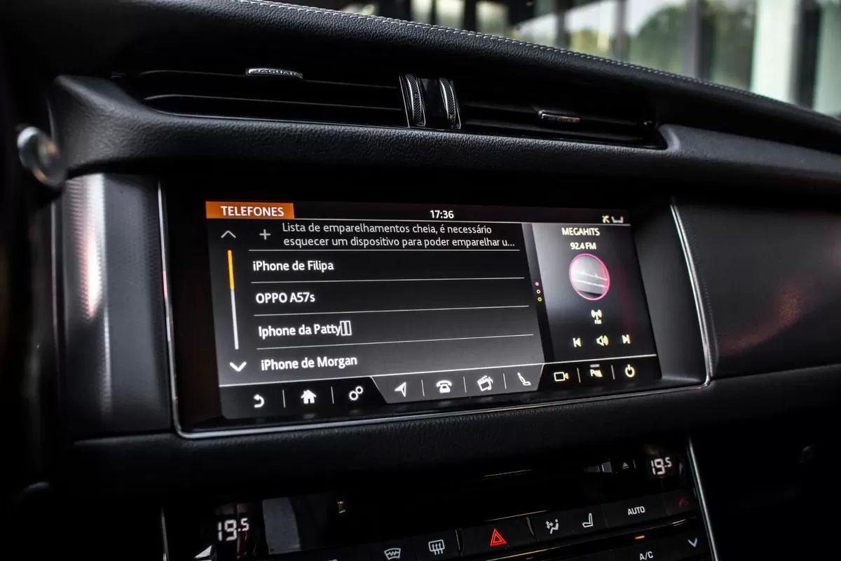 jaguar-xf-sportbrake-2019-diesel-1999cc