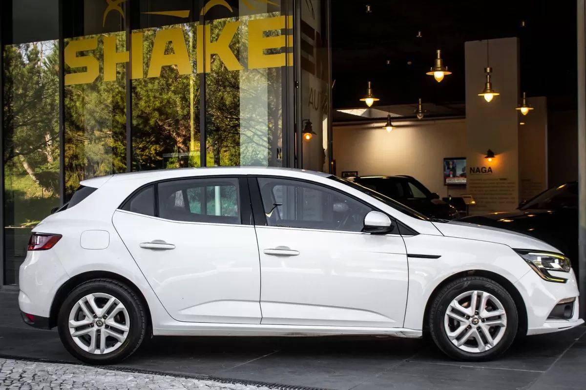 renault-megane-2019-diesel-1461cc