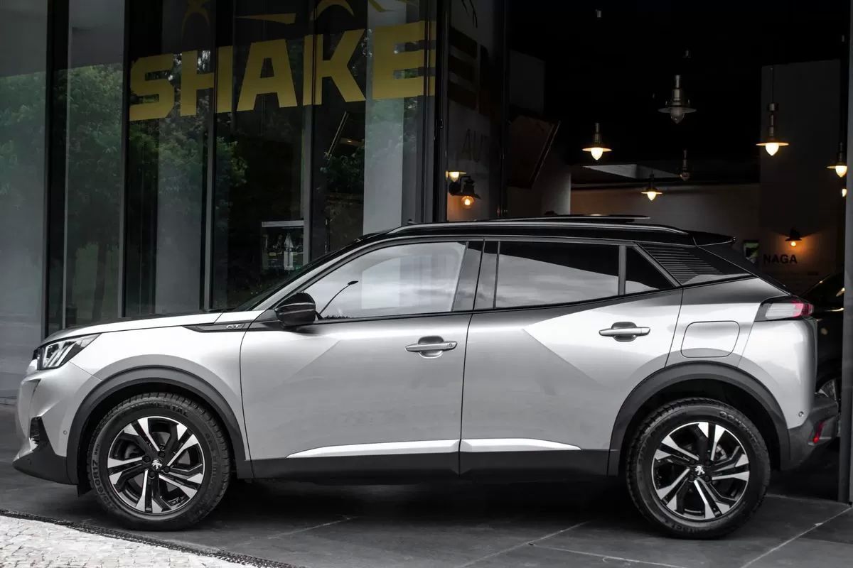 peugeot-2008-2021-diesel-1499cc
