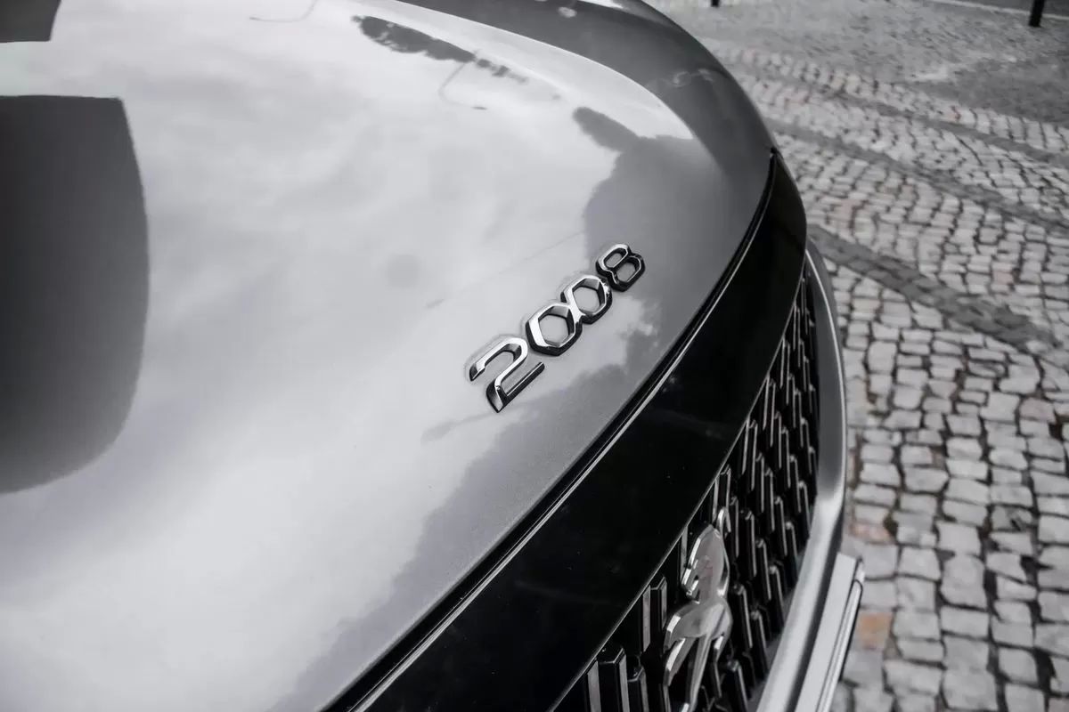 peugeot-2008-2021-diesel-1499cc