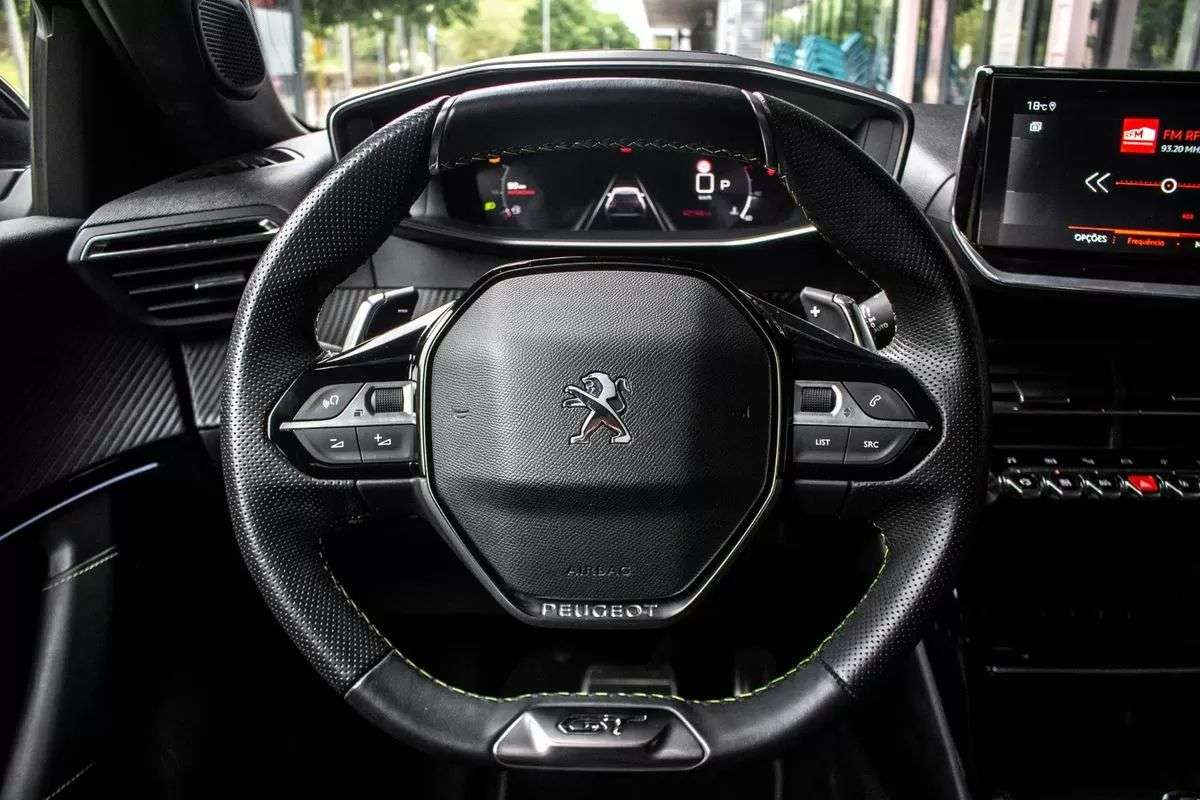peugeot-2008-2021-diesel-1499cc