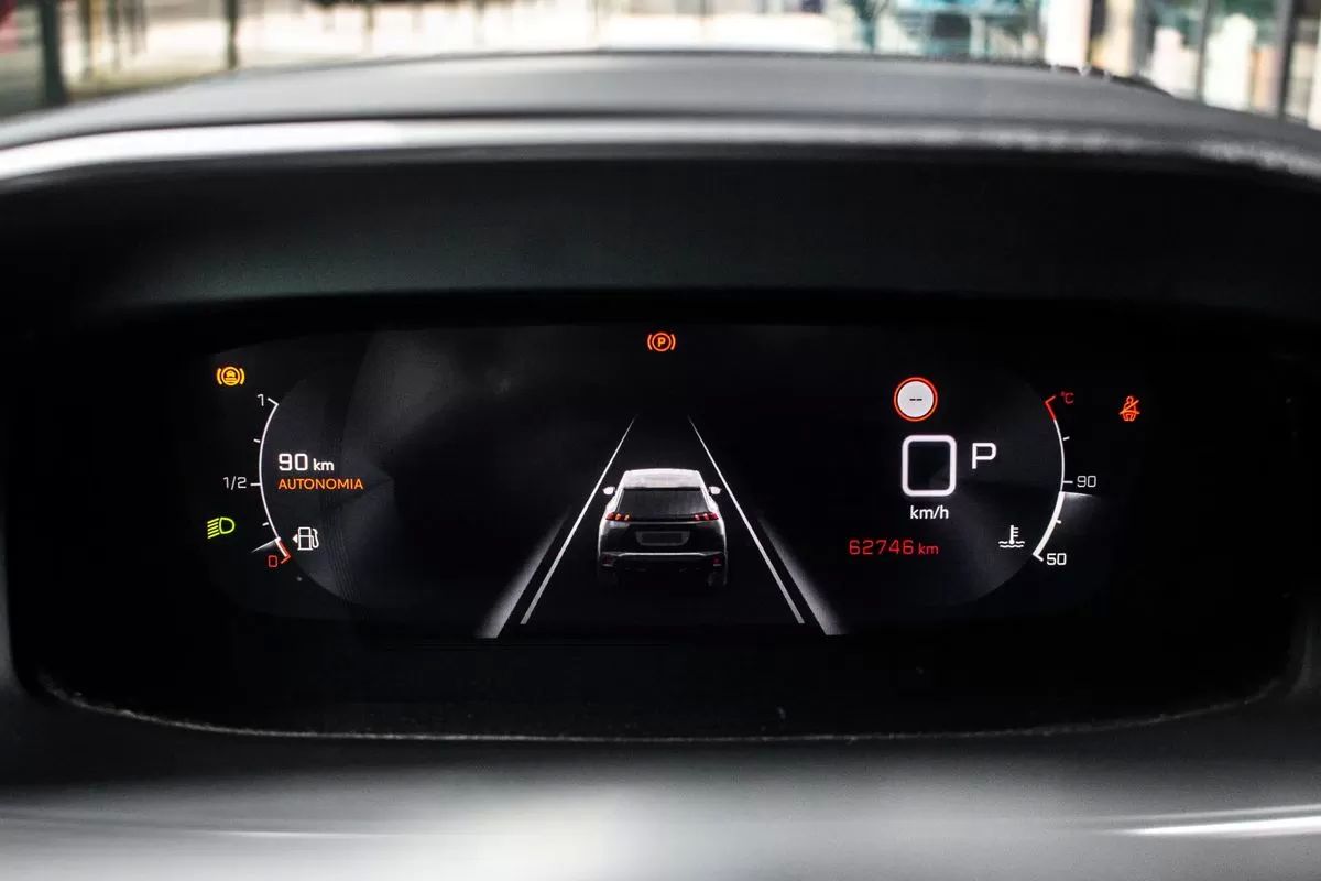 peugeot-2008-2021-diesel-1499cc