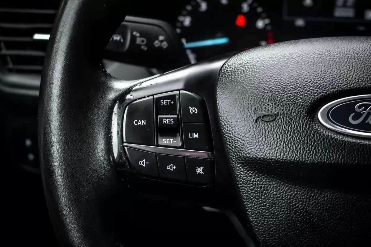 ford-focus-sw-2023-gasolina-998cc